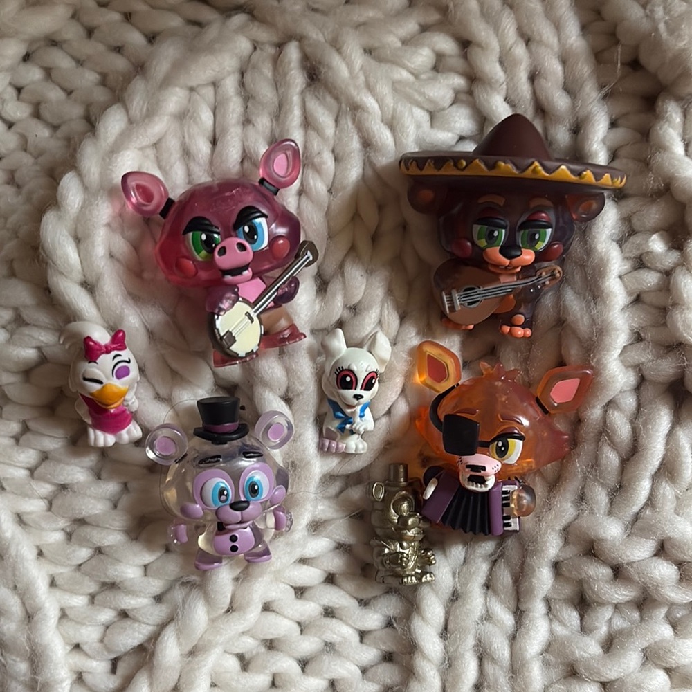 Five Nights at Freddy’s Figurine Set